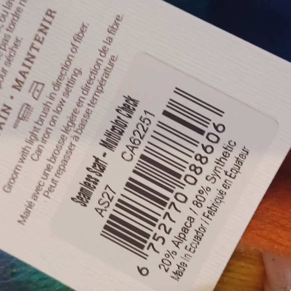 NWT Pokoloko Eye-catching Multi-Colored Check Seamless Scarf - Picture 7 of 9